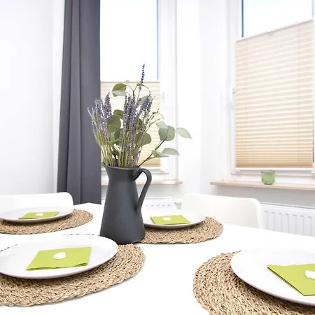 Spacious & Chic Flat With Balcony Near Nurnberg *