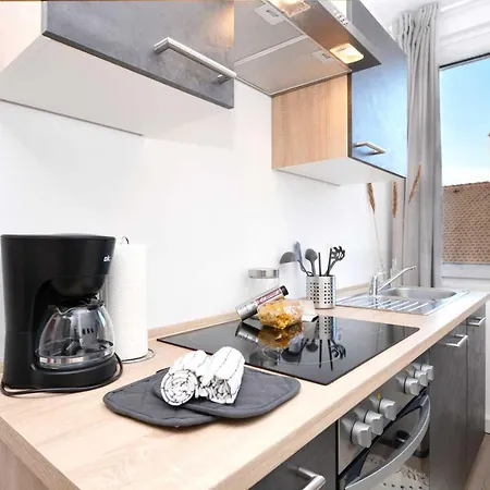 Spacious & Chic Flat With Balcony Near Nurnberg * Zirndorf