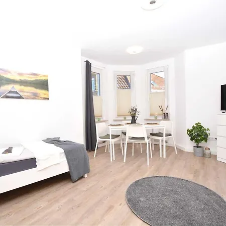 Spacious & Chic Flat With Balcony Near Nurnberg Appartement