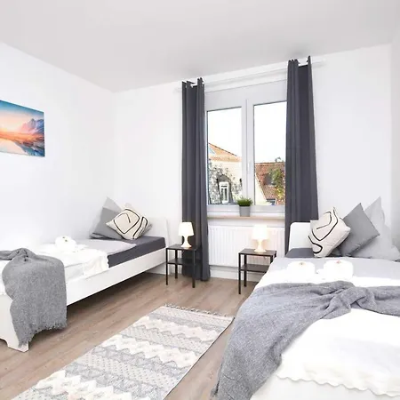 Spacious & Chic Flat With Balcony Near Nurnberg * Zirndorf