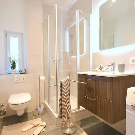 Spacious & Chic Flat With Balcony Near Nurnberg *